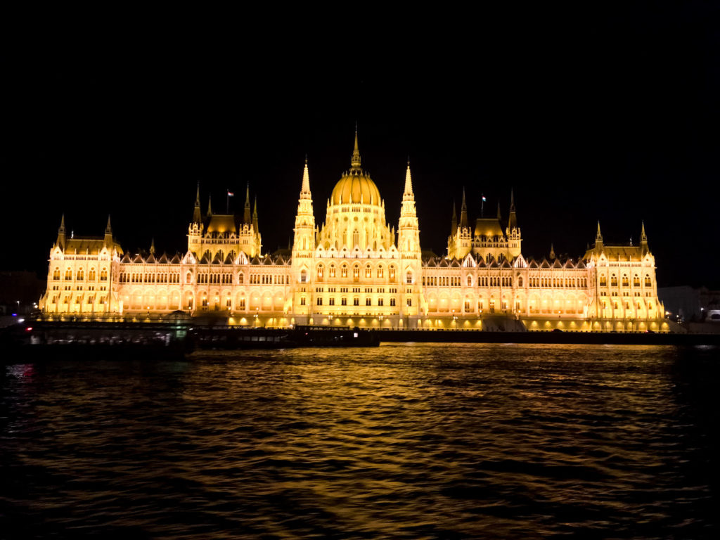 budapest parliament 