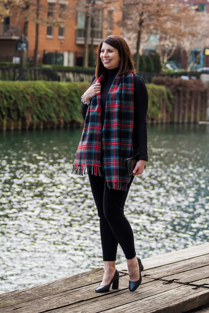 Dazzling Velvet Leggings Outfit for a Holiday Party 