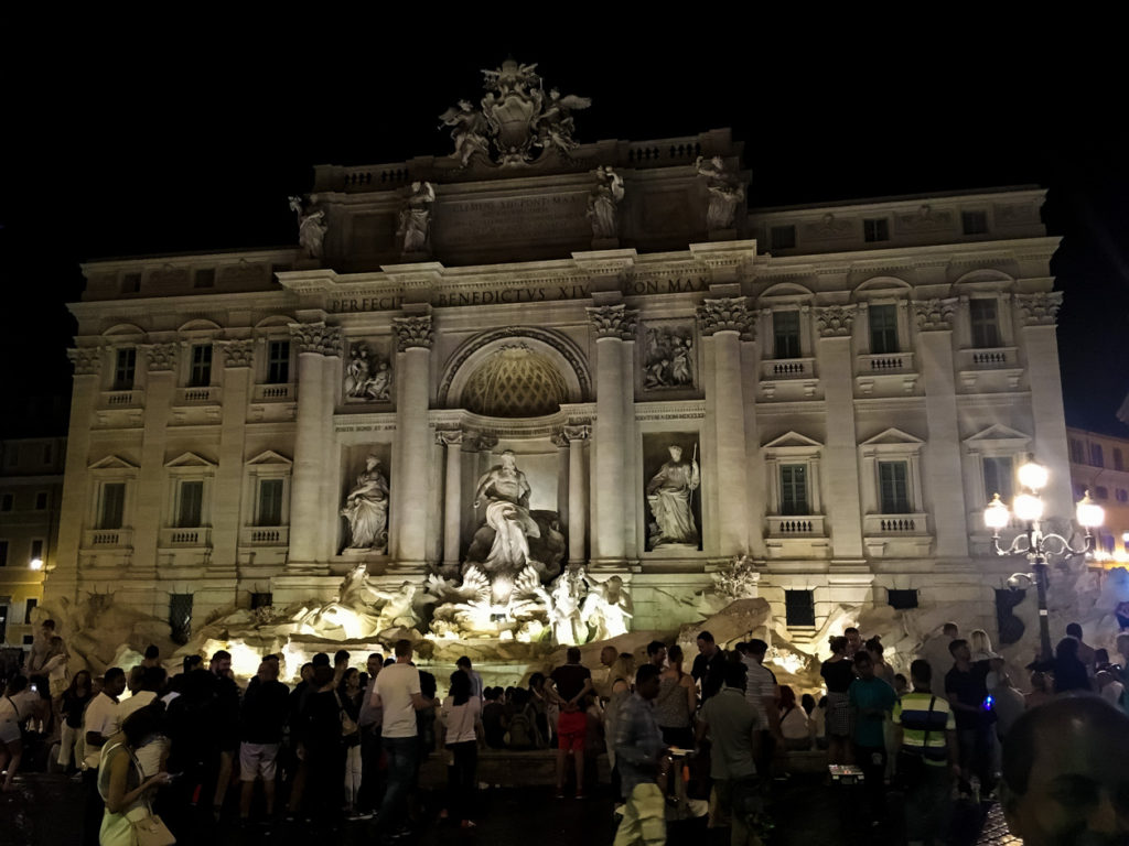 rome travel guide trevi fountain