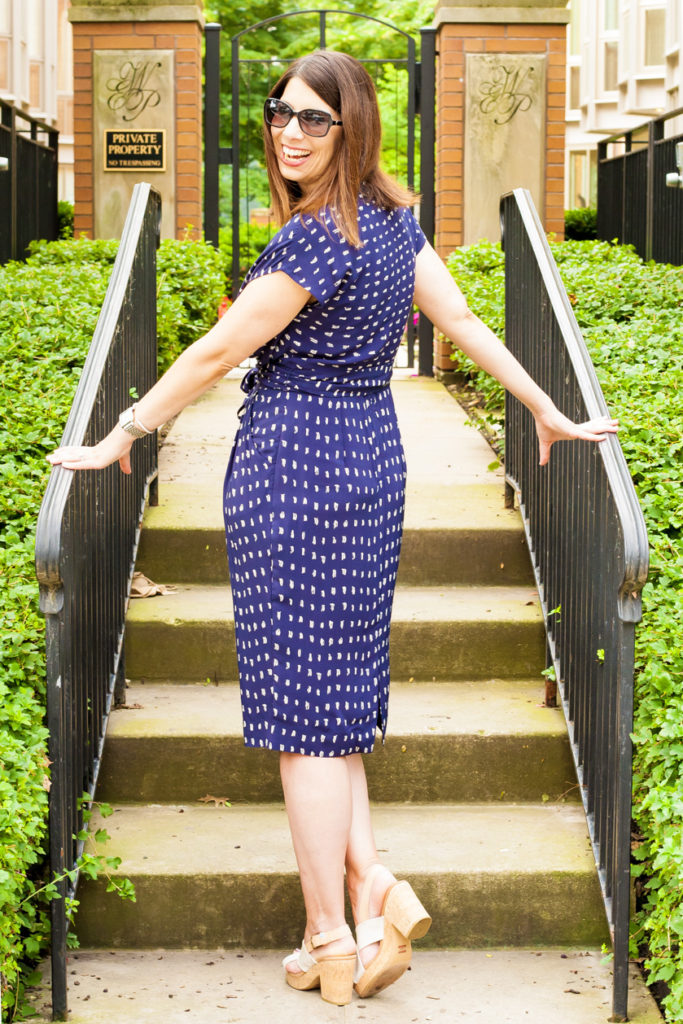 woman's back and wearing office dress mm casual