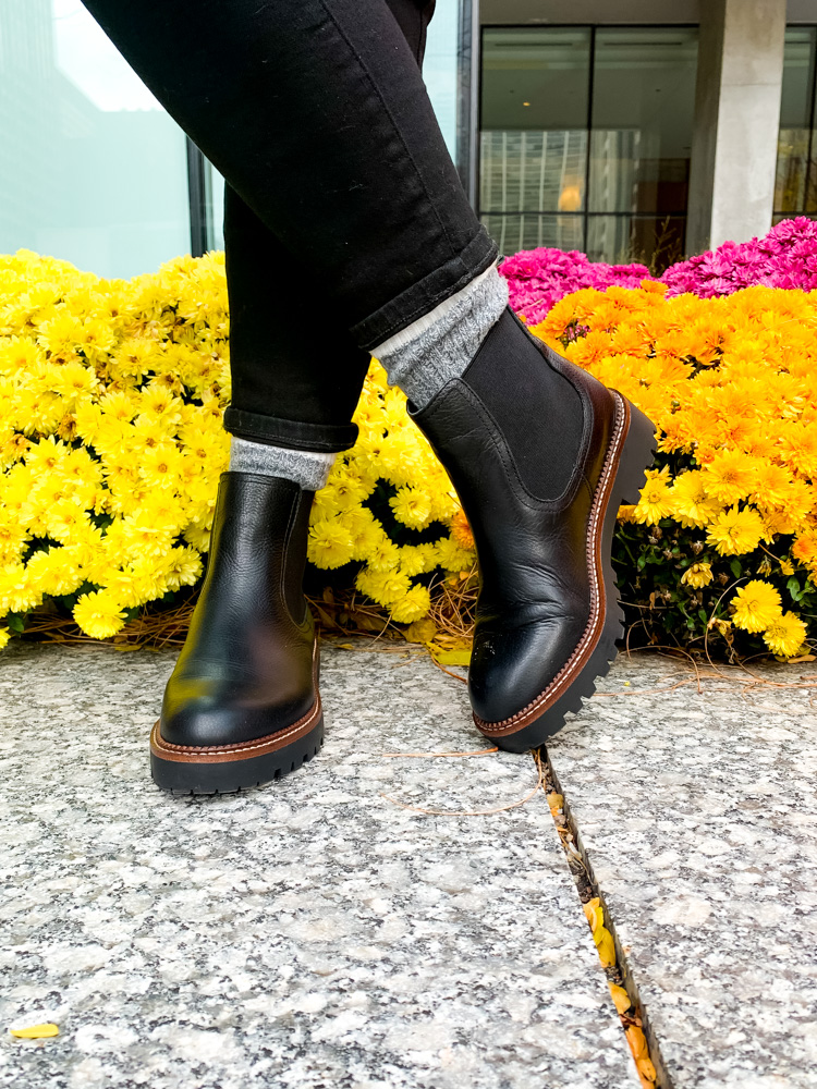 how to style chelsea boots