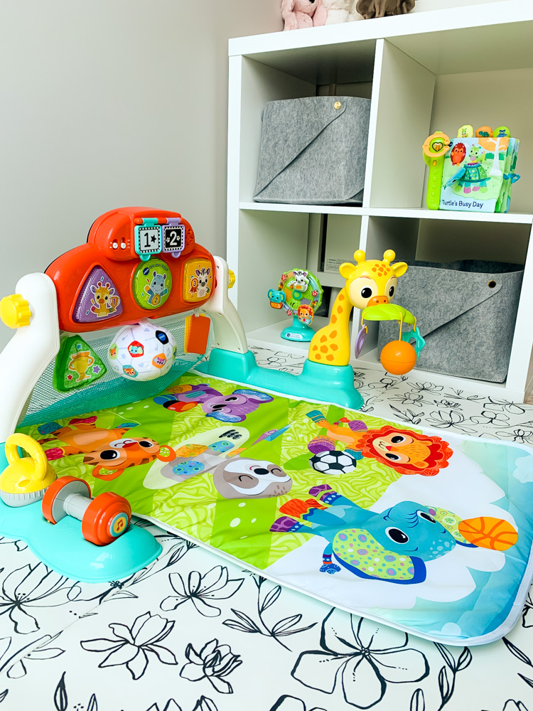 VTECH Kick & Score Play Gym 