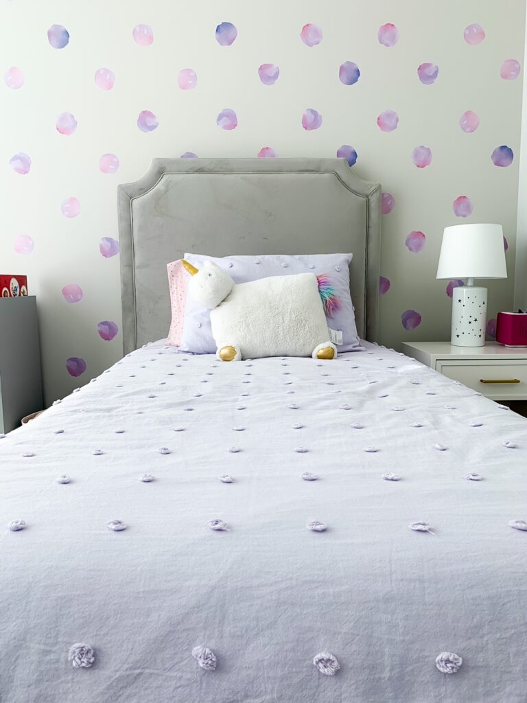 bed in toddler girls bedroom