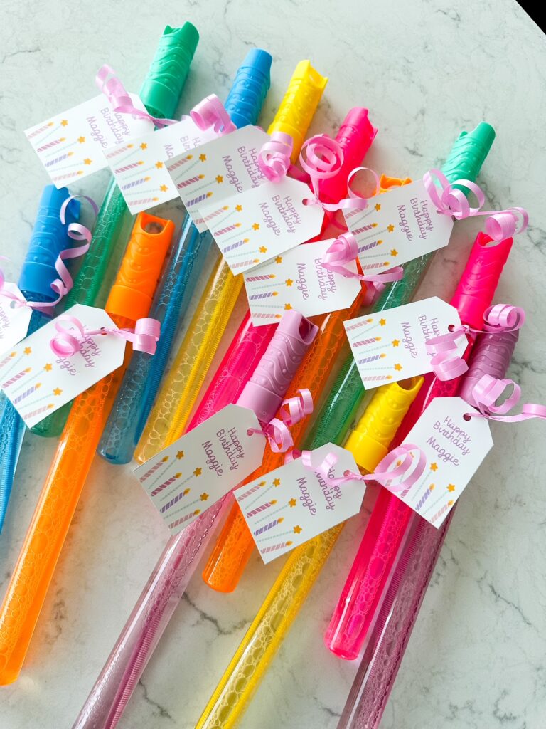 Bubble wand party favors