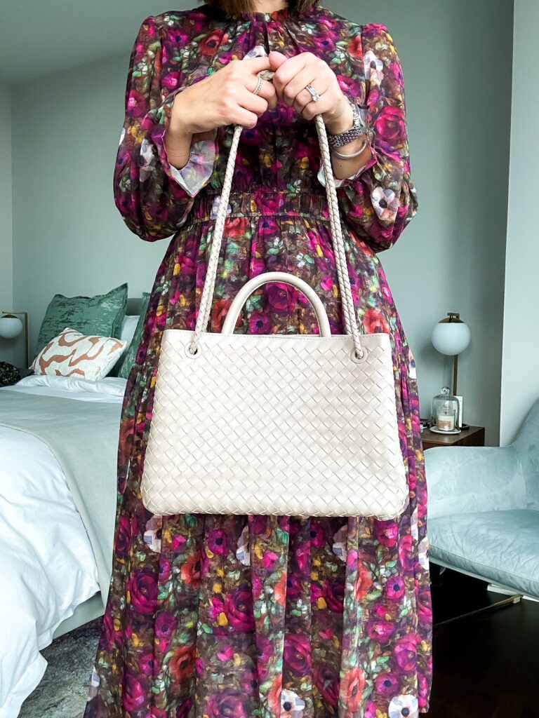 Quince satchel worn on the shoulder as an everyday bag